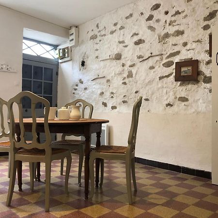 Le Petit Relais Du Canal Trèbes Esterno foto
